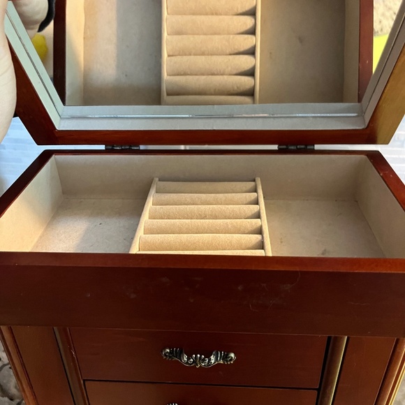 Wooden Jewelry box with Built in mirror - Picture 5 of 8